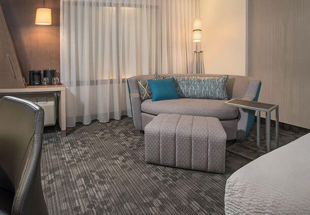 Courtyard By Marriott Toledo North Hotell Exteriör bild