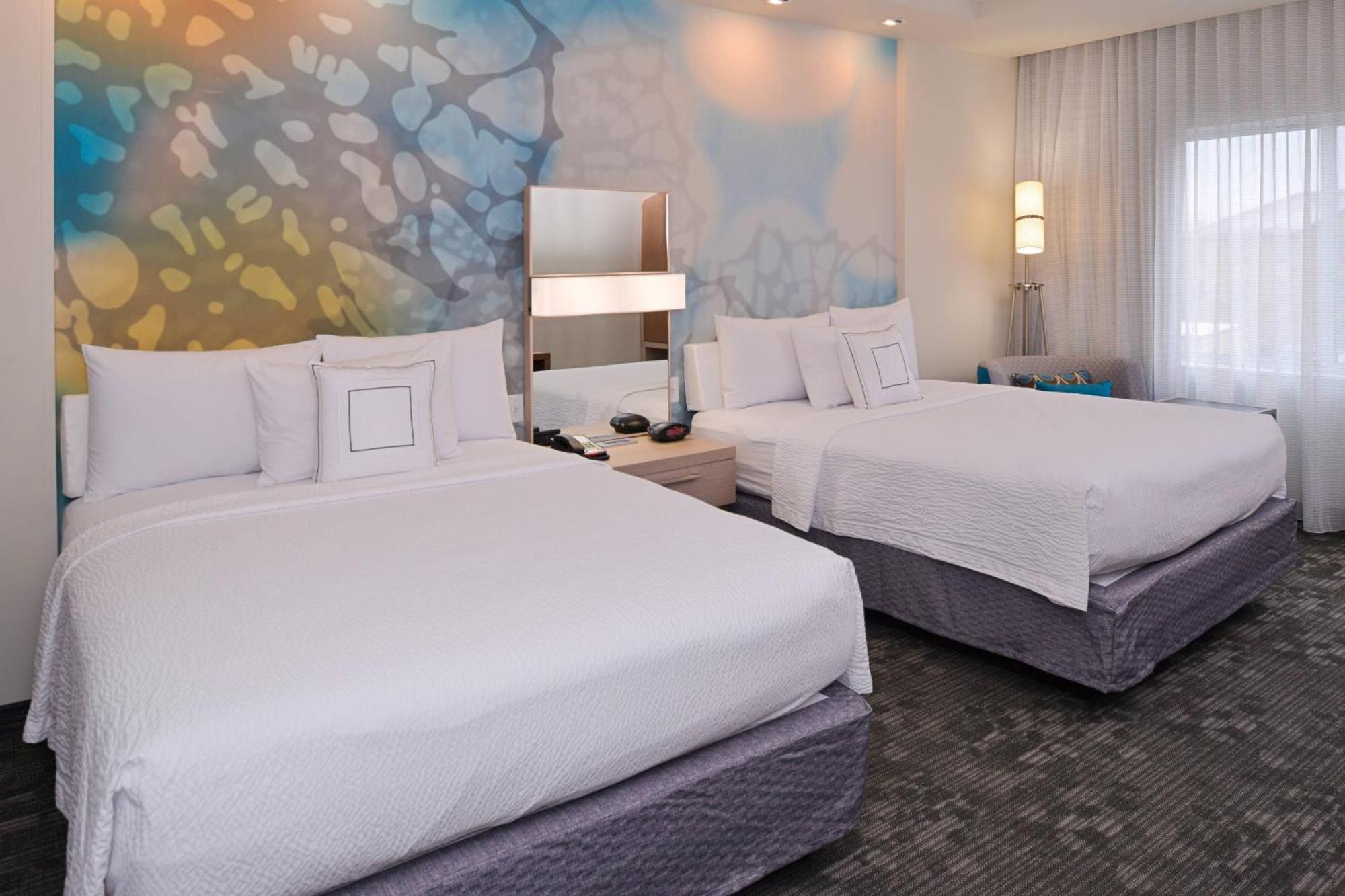 Courtyard By Marriott Toledo North Hotell Exteriör bild